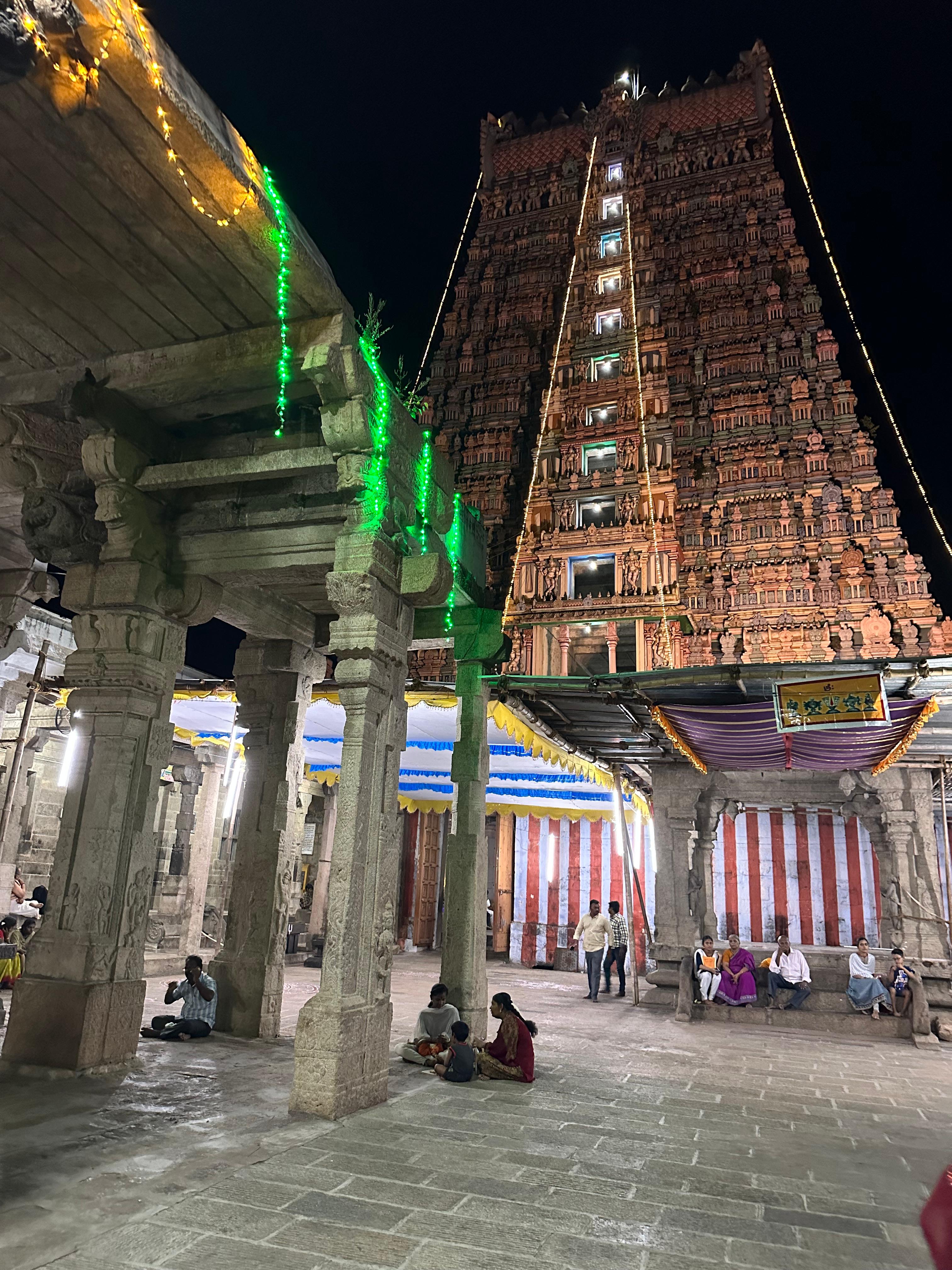ஸ்ரீவில்லிபுத்தூர் ஆண்டாள் கோவில் — TN ரேட் இங்கிருந்து இயங்குகிறது